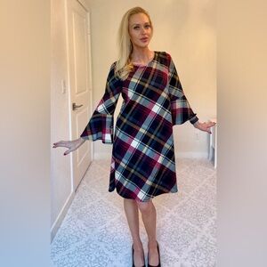 Jessica Howard Plaid bell arm midi dress size Medium